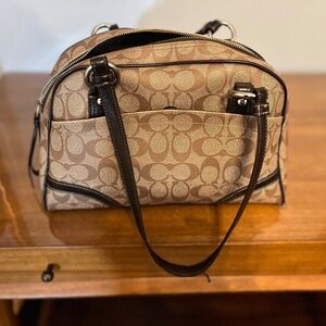 Coach shoulder handbag
